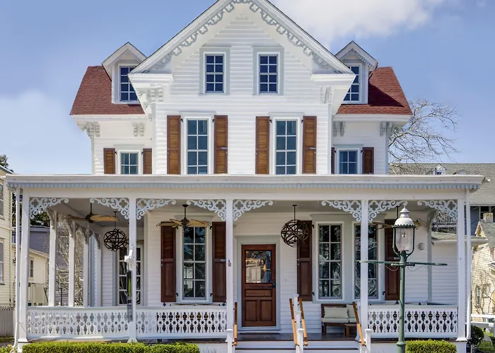 B&B only: Casablanca