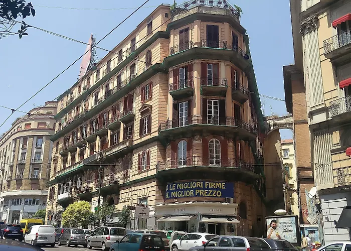 Hôtel 4 étoiles: La Lepre felice-bovio