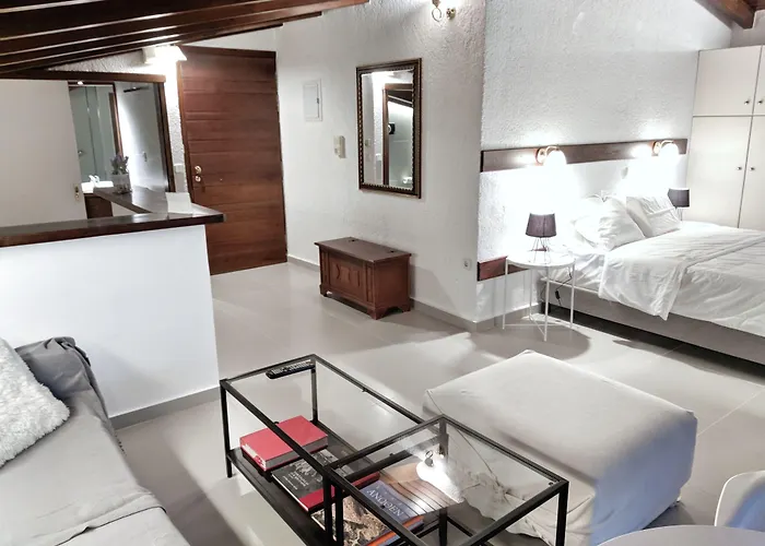 Hotel near College: Vivo Apartments