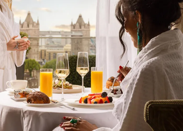 Hôtel de l'aéroport: Four Seasons Hotel London At Tower Bridge