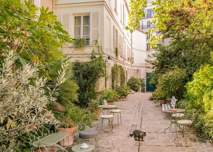 Resort: Hotel des Grandes Ecoles