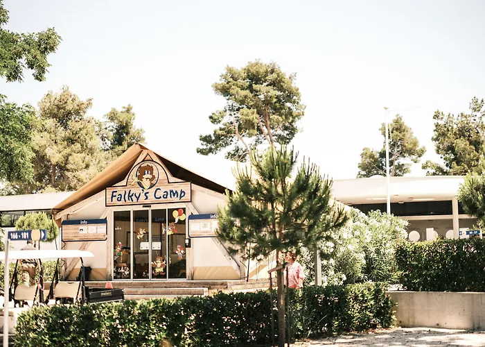 Hotel with Tennis: Falkensteiner Premium Mobile Homes And Camping Zadar