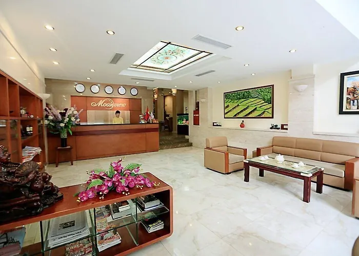 Bro & Sis Hotel
