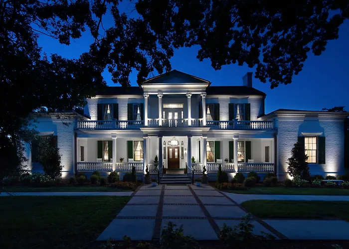 Bed and Breakfast Belle Air Mansion And Inn