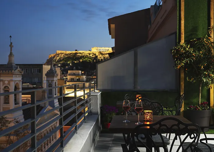 Family Hotel: Athens City View Urban Suites