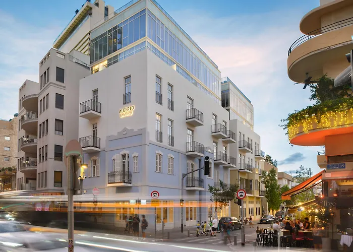 Сity center hotels Alberto By Isrotel Design