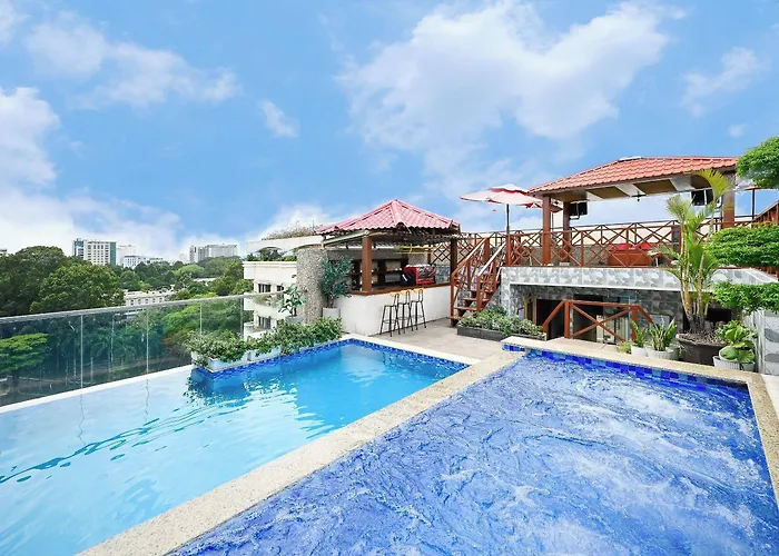 California Saigon & Rooftop Pool