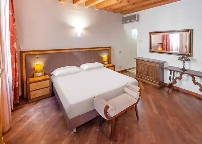 Kid friendly hotel City Centre Rooms And Apartments