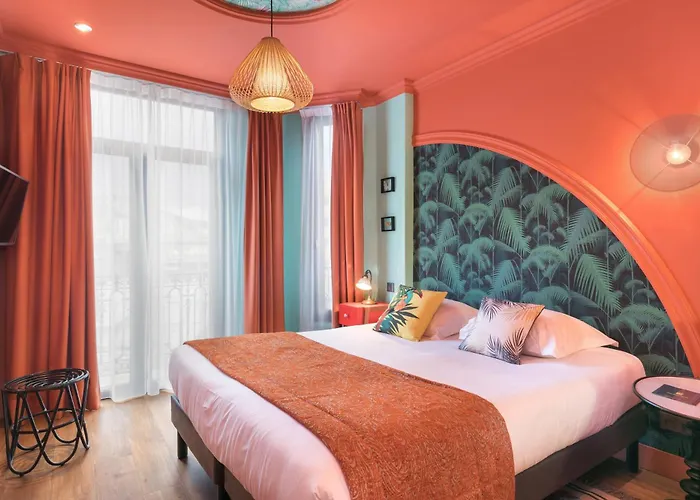 Villa Bougainville by Happyculture