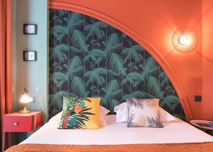 Villa Bougainville by Happyculture