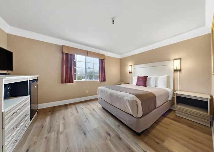 Americas Best Value Inn Beach