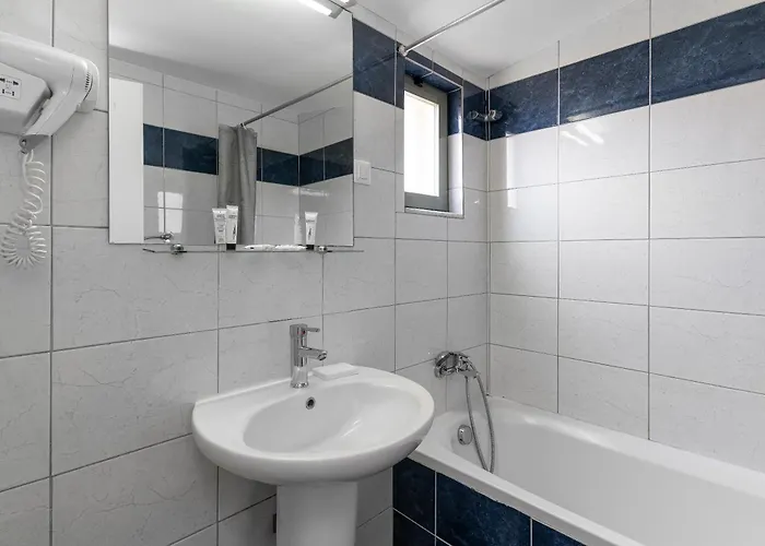 Hotel: Sunrise Village Hotel