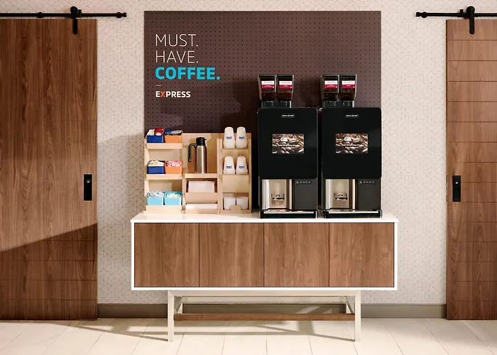 Holiday Inn Express Hotel & Suites Milwaukee Airport By Ihg