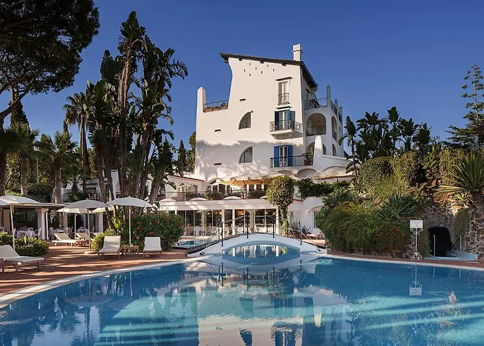 Luxury hotel only: Grand Hotel Il Moresco