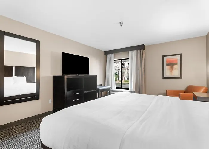 Best Western Courtview Hotel