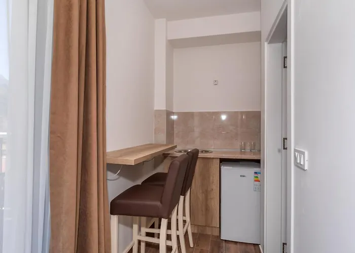 Hotel Pharos