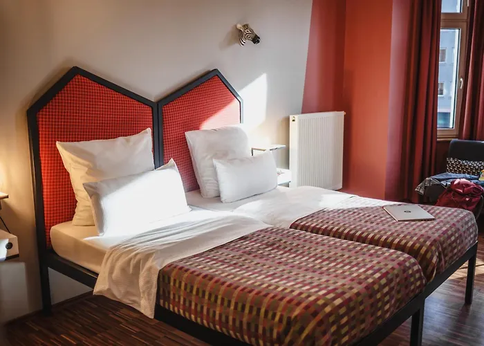 Albergue: The Circus Hostel