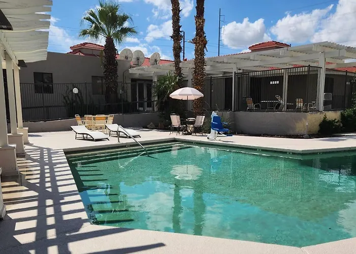 Pets Allowed Hotel Travelodge By Wyndham Phoenix North