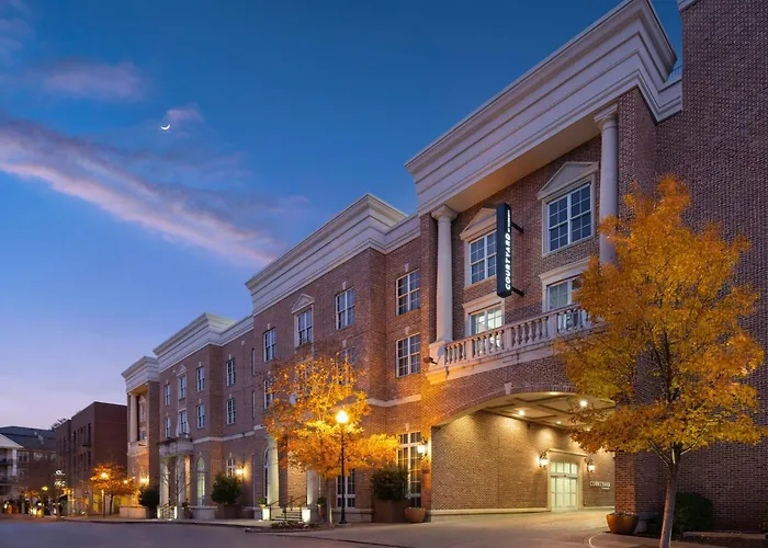 Motel: Courtyard By Marriott Nashville Green Hills