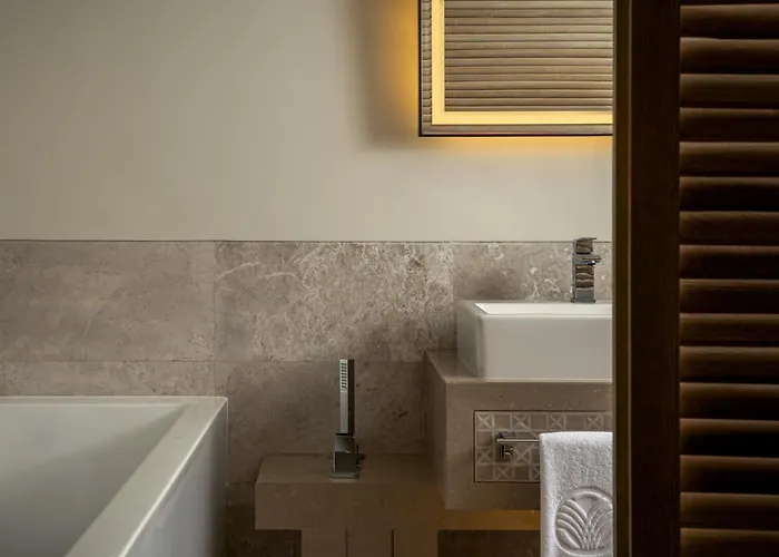 Resort: Saadiyat Rotana Resort And Villas