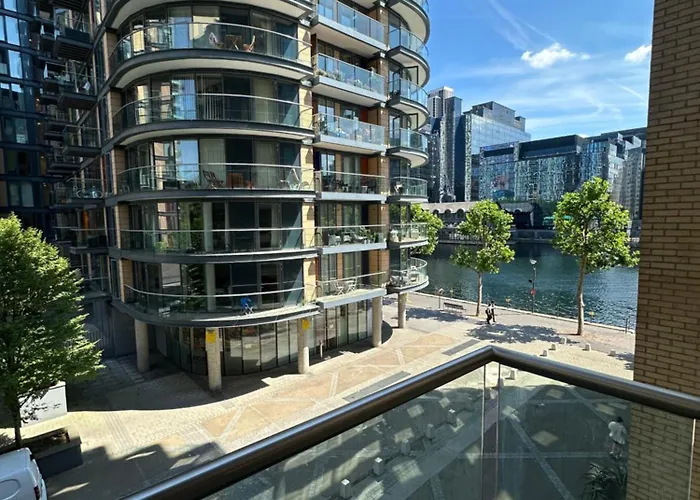 Canary Wharf - Luxury s