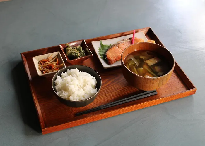 Family Hotel: The Tourist Hotel & Cafe Akihabara