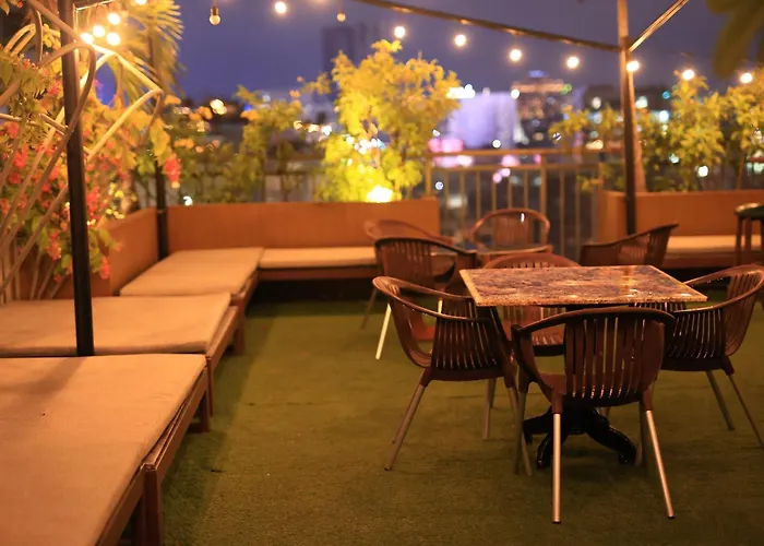 California Saigon & Rooftop Pool