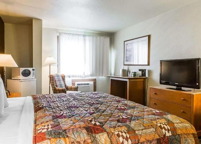 Pet Friendly hotel: Quality Inn Pagosa Springs