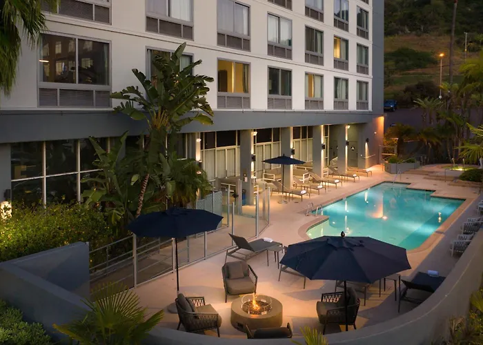 Pet Friendly hotel: Courtyard By Marriott San Diego Mission Valley/Hotel Circle