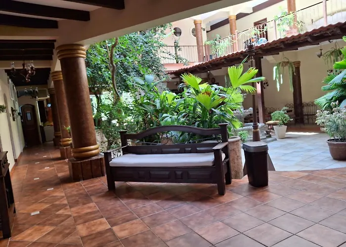 Airport Hotel: Hotel Quinta Maya