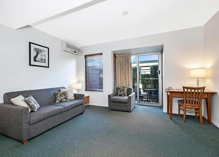 B&B only: Comfort Inn & Apartments Northgate Airport