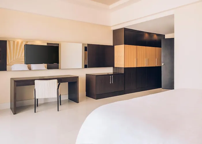 Luxury hotel only: Iberostar Selection Kuriat Palace