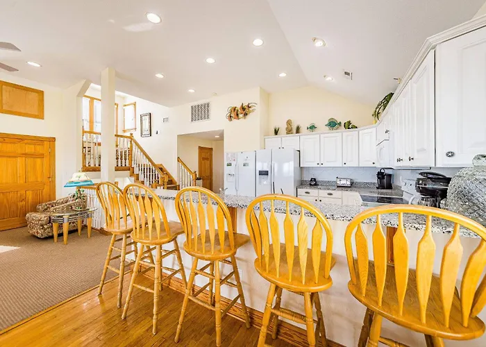 Dog friendly hotels K1226 Pretty Mama Oceanfront, Private Pool, Elevator, Rec Room, Pets Ok!