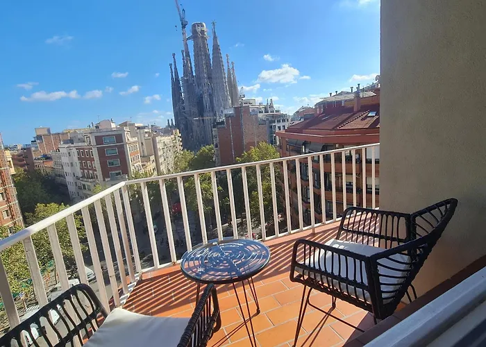 G74 Avenida Gaudi Nice 4 Bedrooms Apartment With Balcony With Views Of The Basilica Sagrada Familia