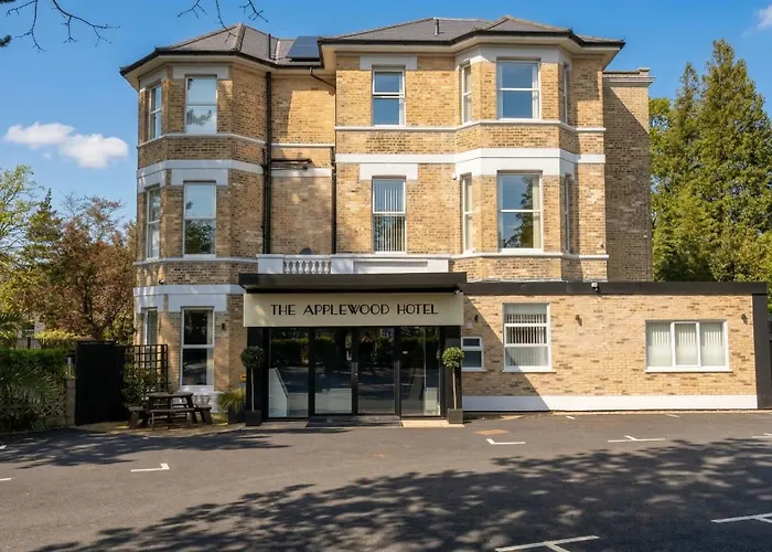 Applewood Hotel