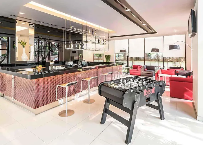 Cheap hotel: Ibis Bangkok Sukhumvit 4