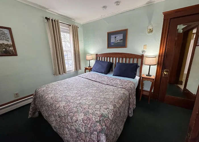 Guest house: Watership Inn