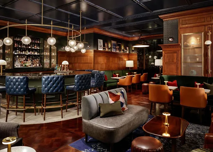 Romantic hotel: Fairmont Hotel Macdonald