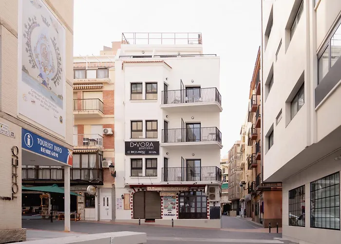 Hotel cerca del colegio: Estudios RH Sol