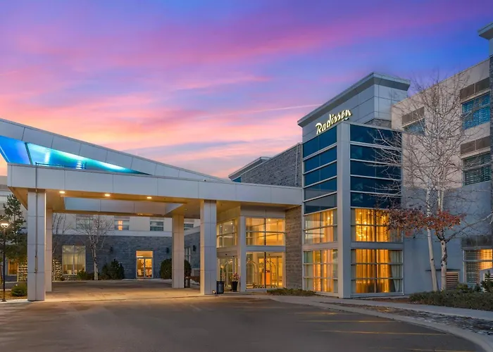 Resorts Guide Radisson & Conference Centre Calgary Airport