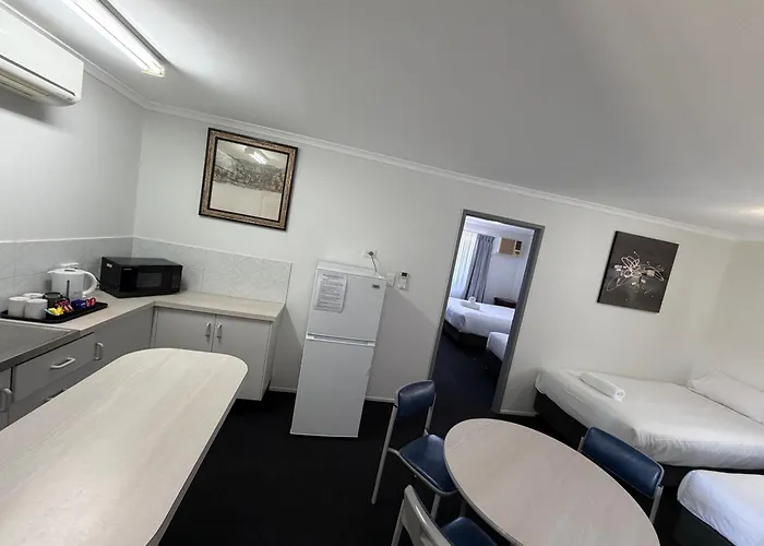 Centrepoint Motor Inn