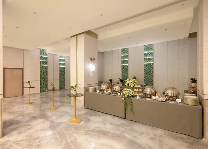 Hotel with Tennis: The Orchid Hotel Hinjewadi Pune