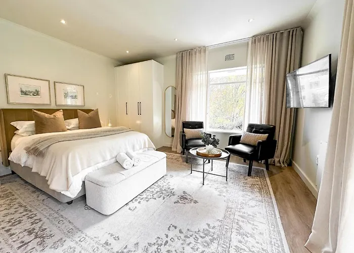 Oak Manor Boutique Guest House
