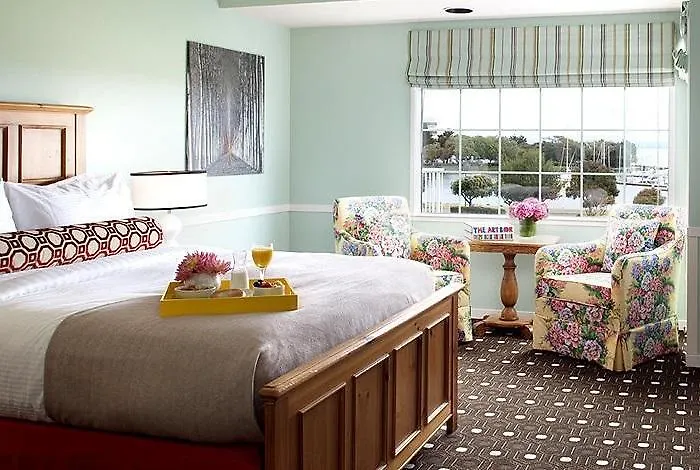 Inn At Oyster Point