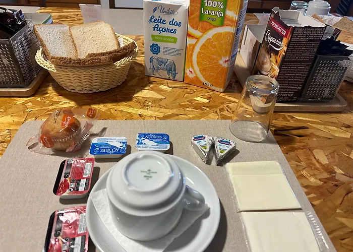 Azores Holidays House -B&B - Suites - Self Check-In Keyboard