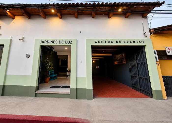  Jardines De Luz