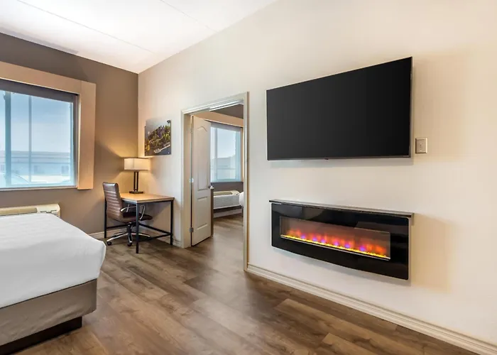 Holiday Inn Express & Suites 1000 Islands - Gananoque By Ihg