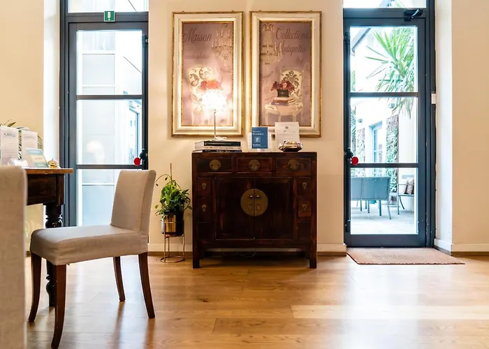 Townhouse 33 Boutique