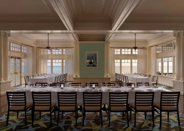 Moana Surfrider, A Westin & Spa, Waikiki Beach