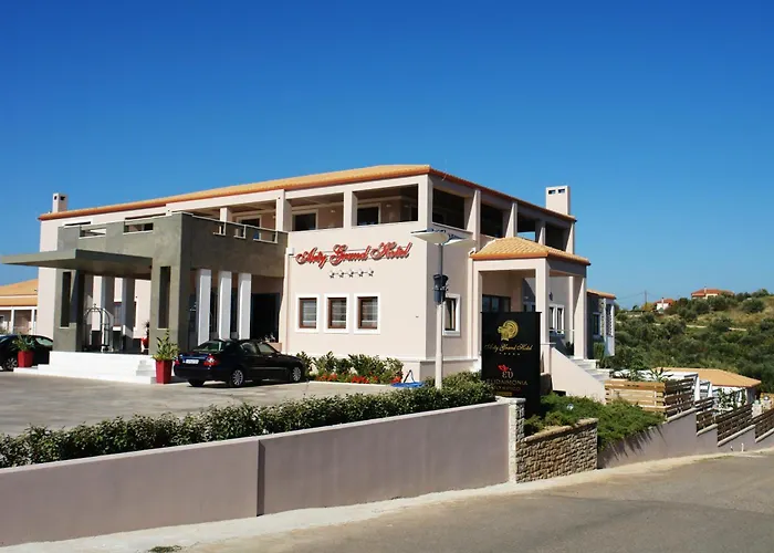 Hotel 5 Estrellas Arty Grand